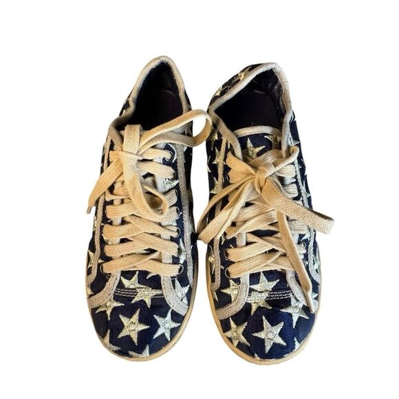 Marc by Marc Jacobs Star Embroidered Sneakers – US 7.5 - Picture 3 of 8